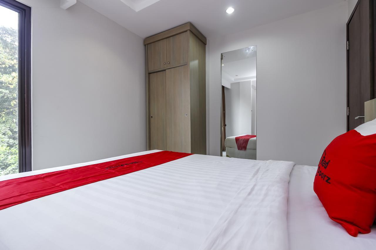 Reddoorz Plus @ Tb Simatupang Yakarta Exterior foto